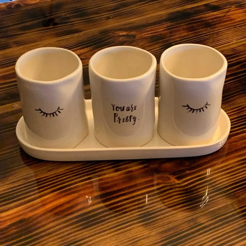 Rae Dunn Cosmetic Set, mint condition